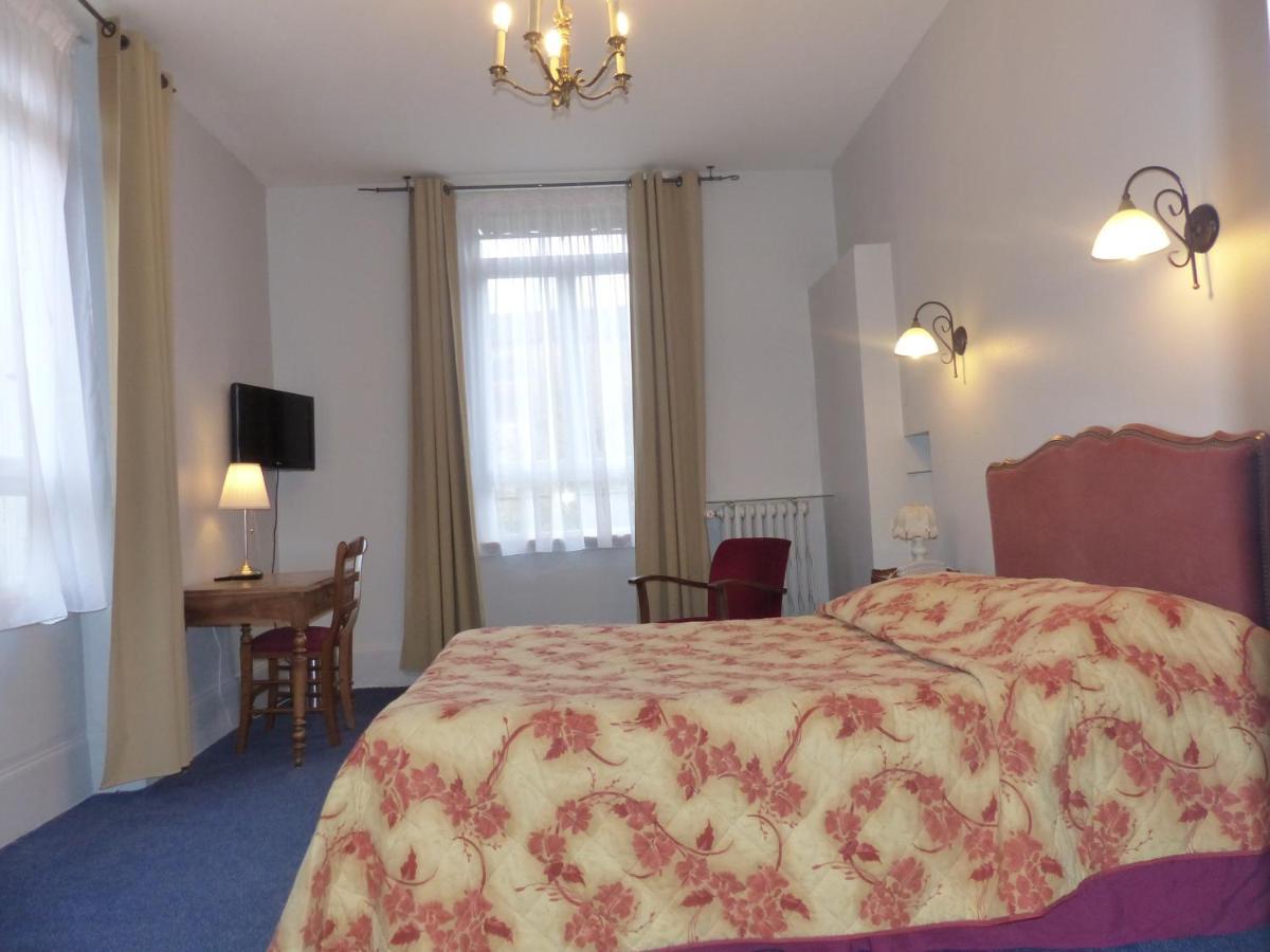 Hotel Des Thermes Bourbon-lʼArchambault Kültér fotó