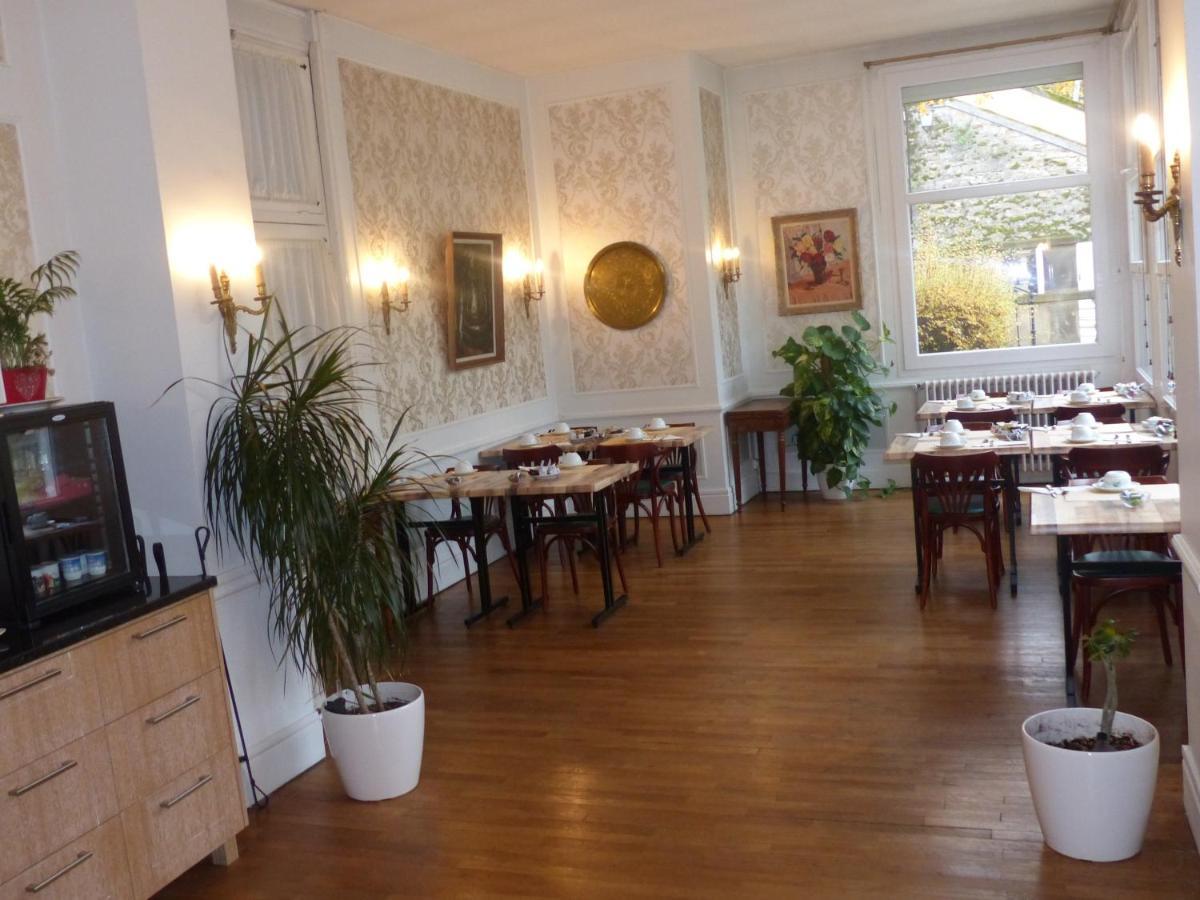 Hotel Des Thermes Bourbon-lʼArchambault Kültér fotó