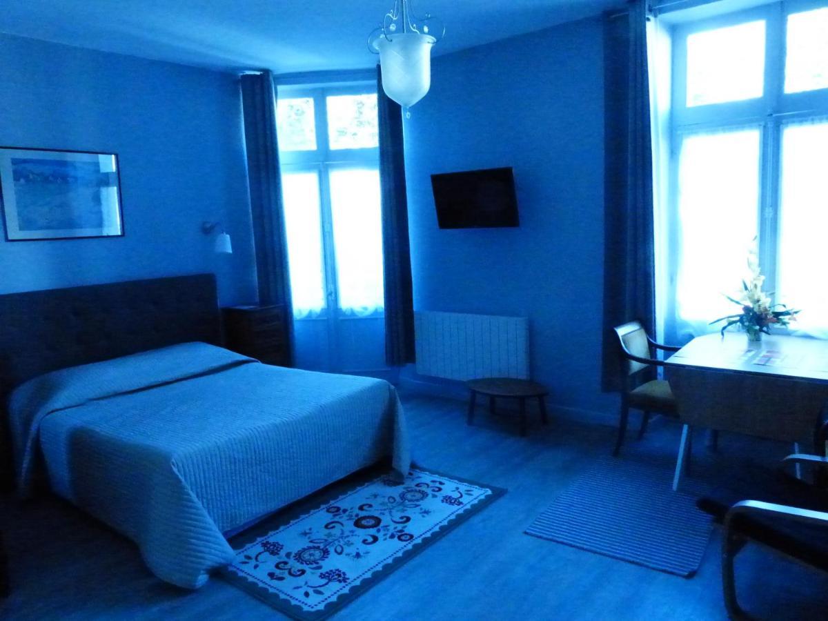Hotel Des Thermes Bourbon-lʼArchambault Kültér fotó